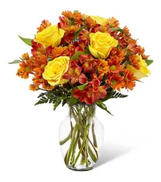 12 Yellow Roses in Vase