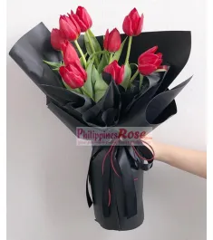 9 Pcs Red Tulips in a Bouquet