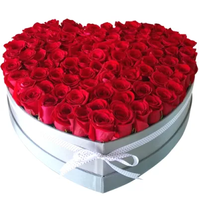 100 Heart Shape Red Roses