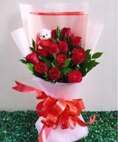 12 Red Roses with FREE Mini Bear